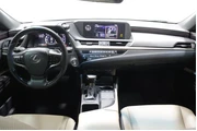$27984 : Lexus ES 350 2019 F SPORT 4d thumbnail