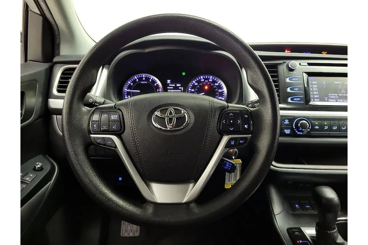 $19998 : Toyota Highlander 2019 LE 4d image 10