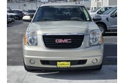 $16992 : GMC Yukon XL 2014 4x2 SLT 4d thumbnail