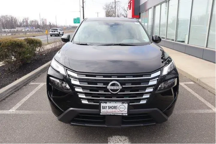 $23133 : Nissan Rogue 2025 AWD SV 4dr image 5