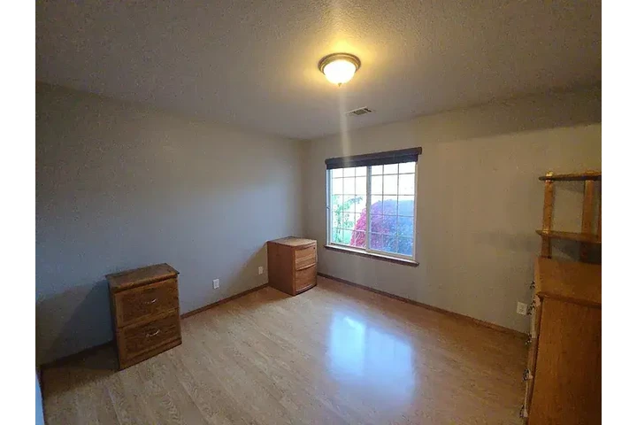 $1150 : QUIET FORTUNA CUL-DE-SAC ROAD image 7