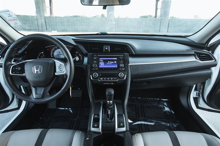 2018 Civic Sedan LX image 8