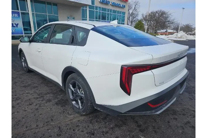 $19264 : Kia K4 2025 LXS 4dr Sedan image 6