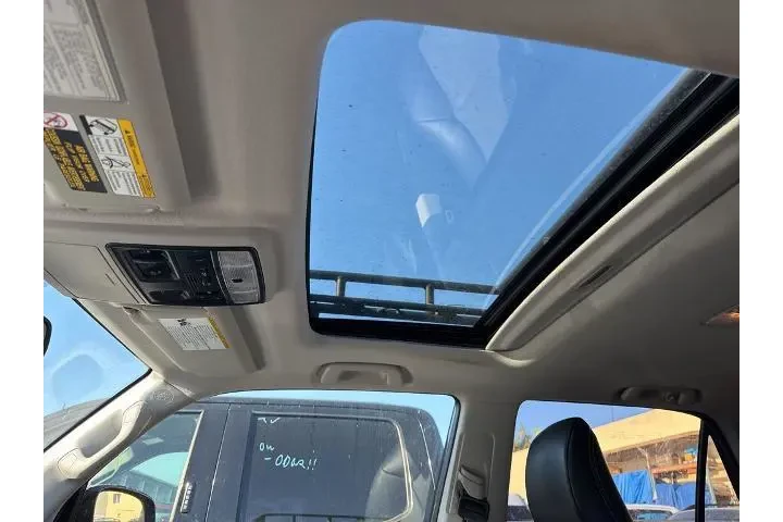 $31859 : Toyota 4Runner 2018 4x4 SR5 image 9