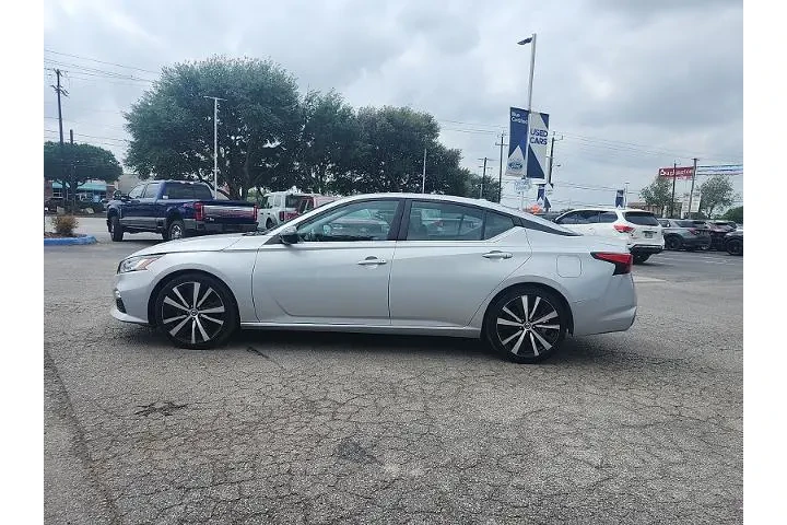 $17999 : Nissan Altima 2021 2.5 SR 4d image 4