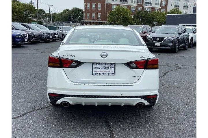 $23995 : Nissan Altima 2023 AWD 2.5 S image 5