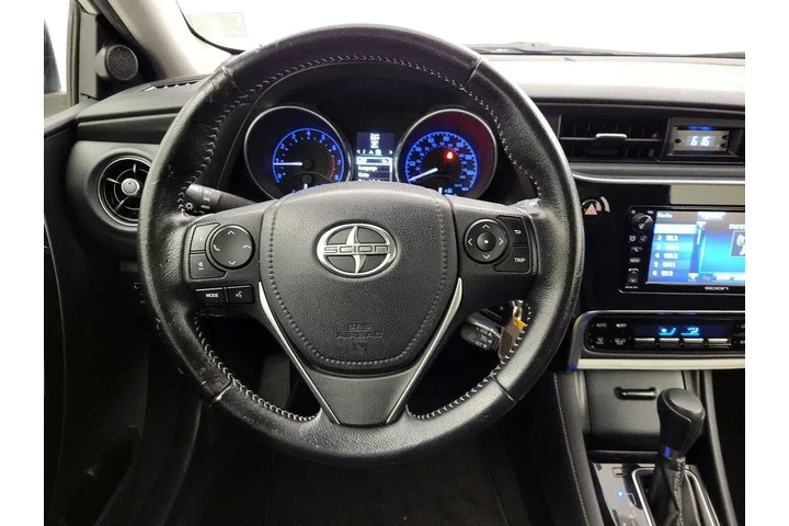 $13998 : Scion iM 2016 4dr Hatchback image 10