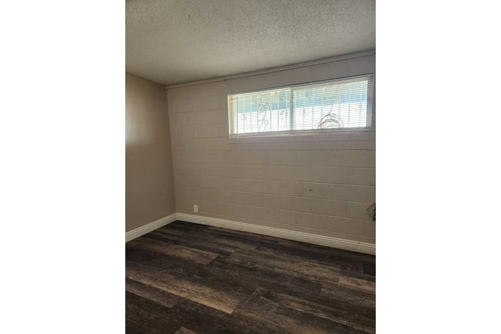 $600 : Rento Habitación image 2