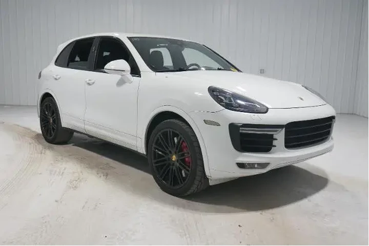 $39000 : Porsche Cayenne 2017 AWD Tur image 3