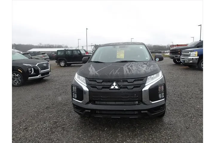 $23201 : Mitsubishi Outlander Sport 2 image 2