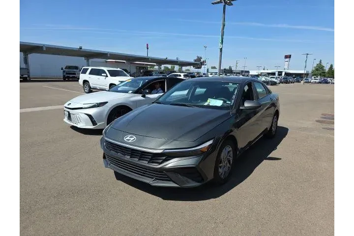 $20500 : Hyundai ELANTRA 2024 SEL 4dr image 3