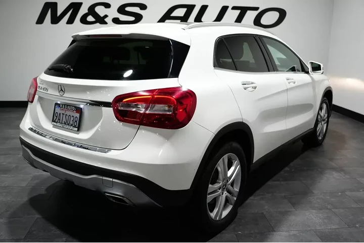 $16728 : 2019 GLA 250 image 9