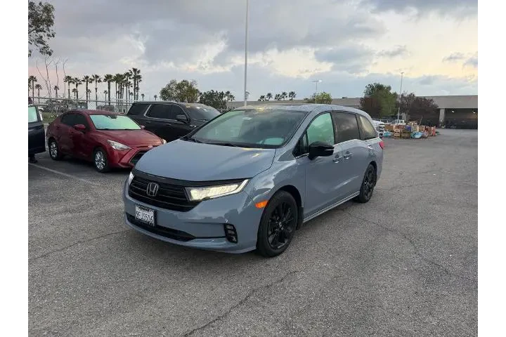 $34600 : Honda Odyssey 2023 Sport 4dr image 1