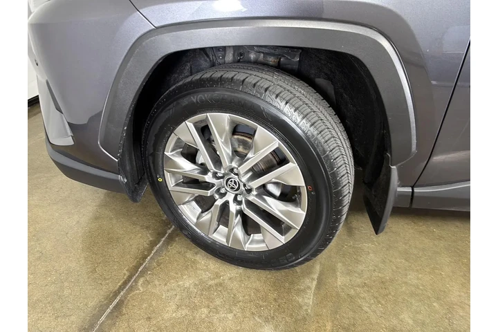 $38299 : 2024 RAV4 Limited image 5