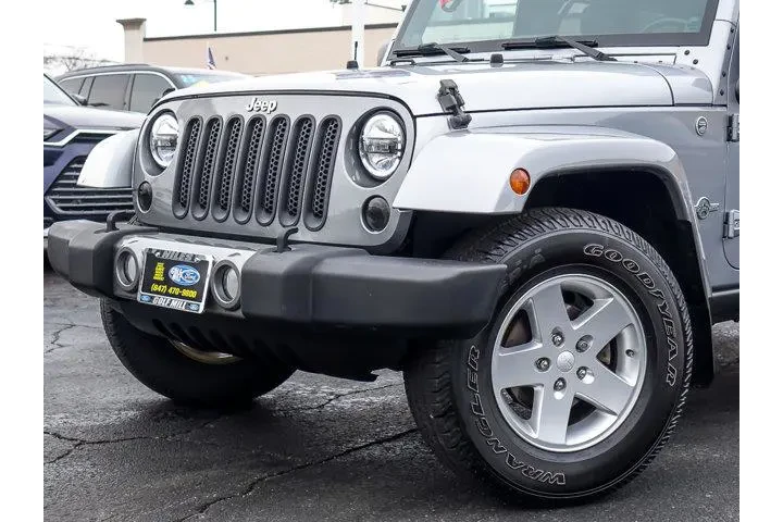 $16850 : Jeep Wrangler Unlimited 2014 image 2