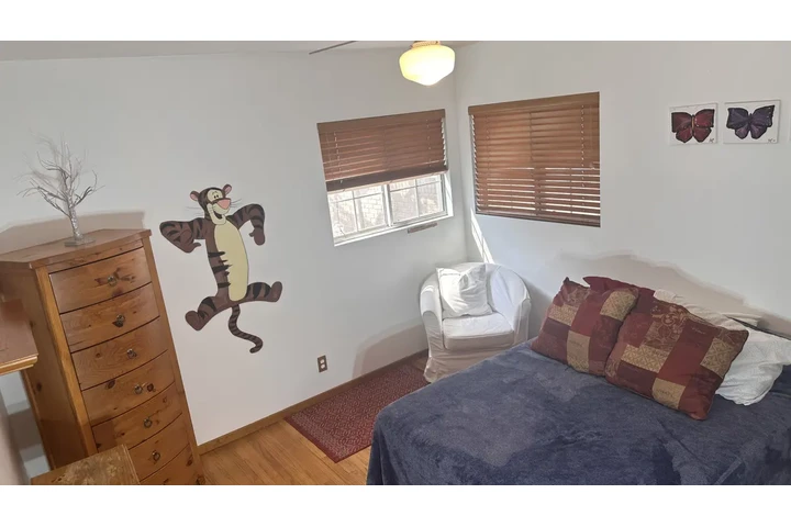 $3900 : 3 Cuartos 1 Bano image 4