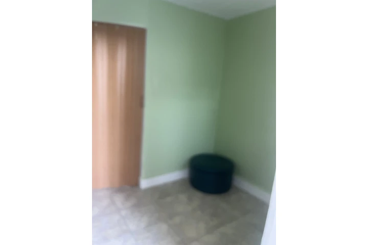 $1350 : Casita Pequena Estudio- image 10