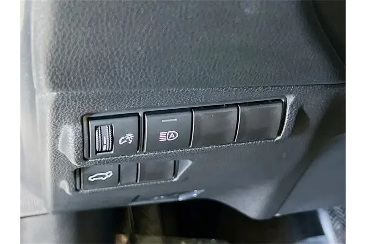 $31500 : Toyota Corolla Cross 2025 AW image 10