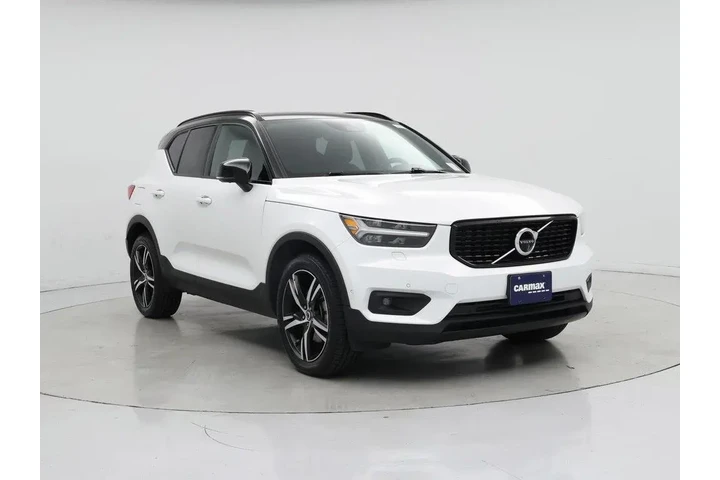 $27998 : Volvo XC40 2022 AWD T5 R-Des image 1