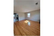$1250 : Rental property with 2 bedro thumbnail