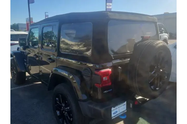 $27500 : Jeep Wrangler 2024 4x4 Sahar image 6