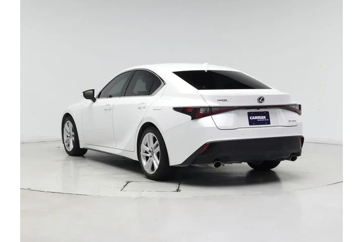 $38998 : Lexus IS 300 2024 4dr Sedan image 2