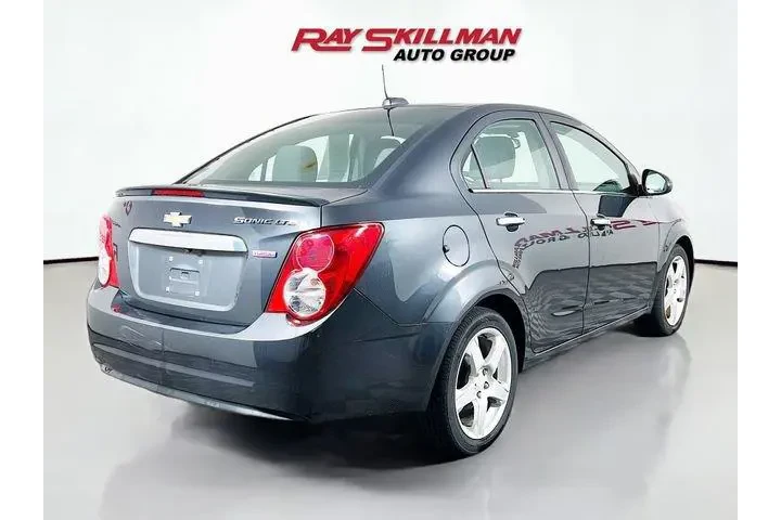 $9975 : Chevrolet Sonic 2015 LTZ Aut image 6