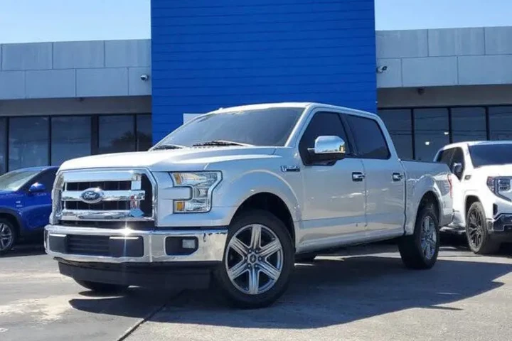 $17995 : 2017 Ford F-150 image 3