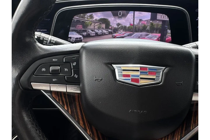 2022 Escalade Luxury 4WD image 8