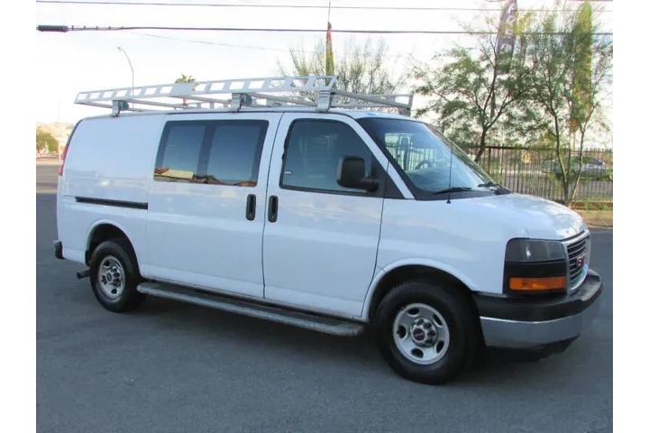 $11995 : 2018 GMC Savana 2500 image 3
