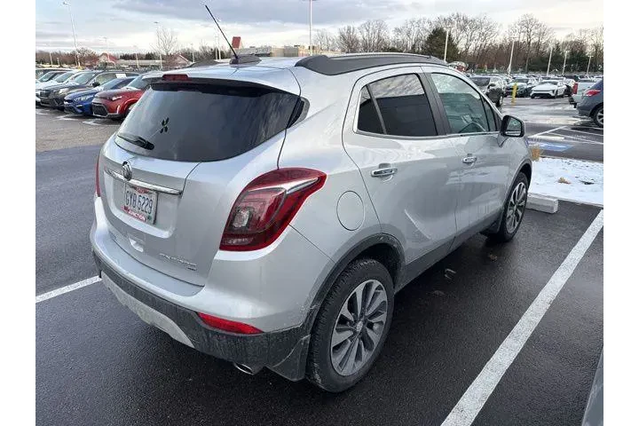 $19800 : Buick Encore 2022 AWD Prefer image 3