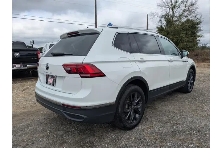 $23843 : Volkswagen Tiguan 2024 Wolfs image 3