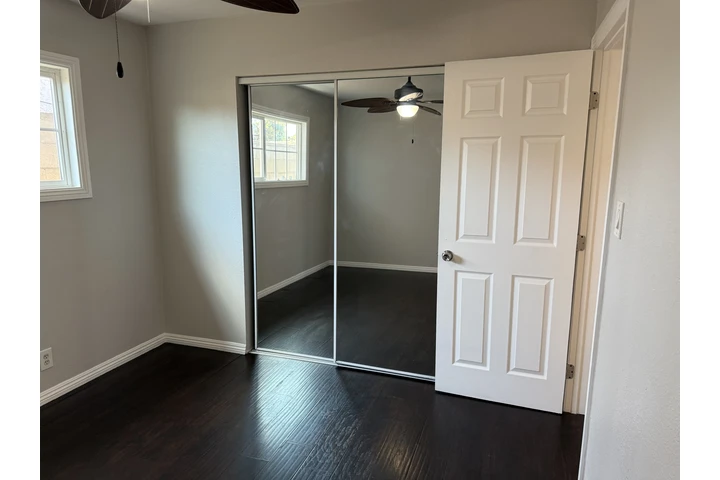 $2700 : Se Renta Casa image 4