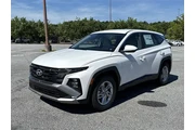 $27030 : Hyundai TUCSON 2025 SE 4dr S thumbnail