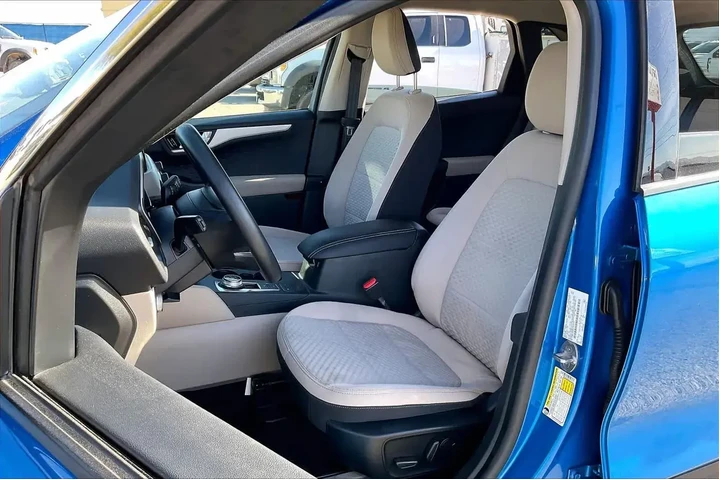 $11894 : Ford Escape 2020 SE 4dr SUV image 7