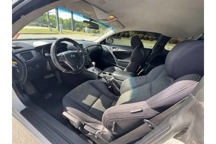 $13000 : 2012 Genesis Coupe 2.0T image 6