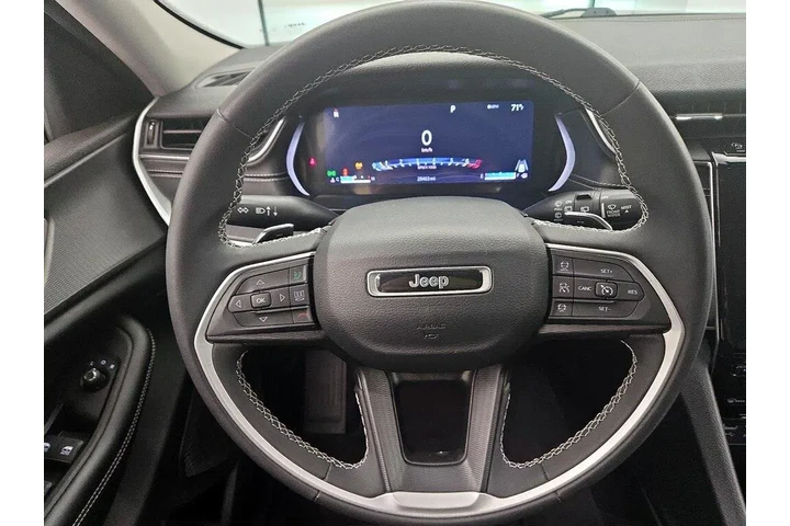 $28998 : Jeep Grand Cherokee 2023 4x4 image 10