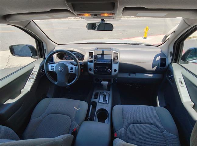 2019 Frontier S Crew Cab 6MT image 10