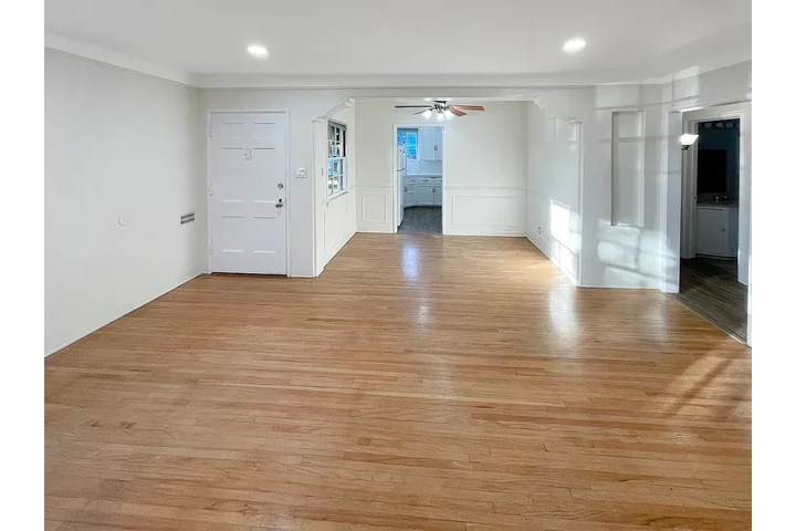 $1900 : House for rent—-Burbank, CA image 3