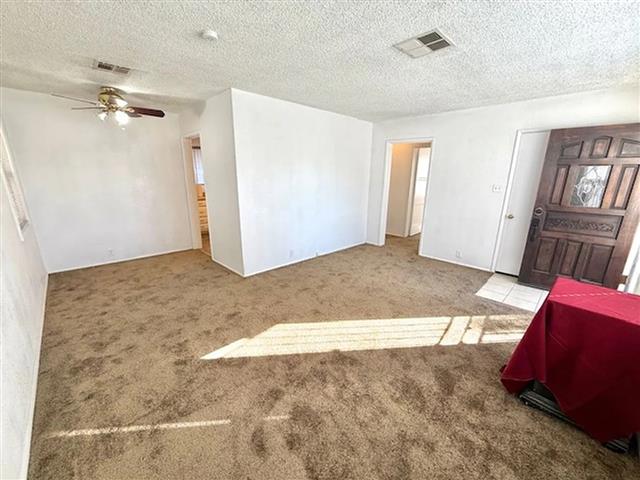 $900 : Beautiful Home...LAKEWOOD,CA image 2