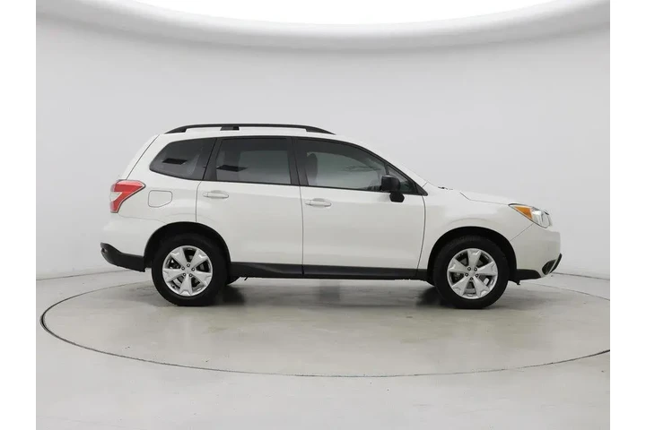 $13599 : Subaru Forester 2016 AWD 2.5 image 7