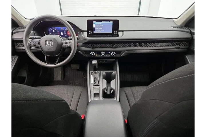 $22998 : Honda Accord 2023 LX 4dr Sed image 9