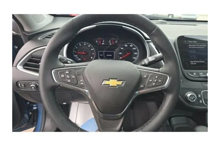 $25990 : Chevrolet Malibu 2025 RS 4dr image 8