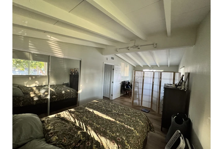 $1700 : Se renta el Master de una casa image 2