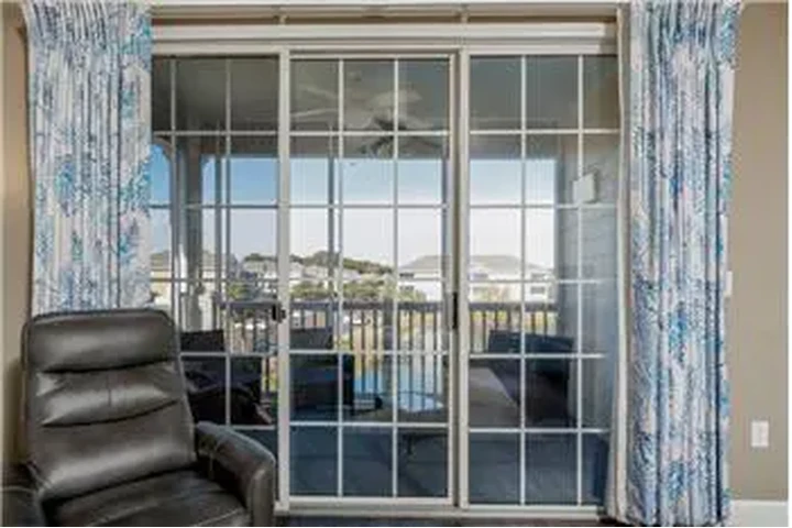 $1800 : Rental property with 2 bedro image 3