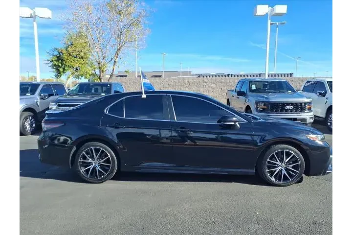 $25963 : Toyota Camry 2024 SE 4dr Sed image 3