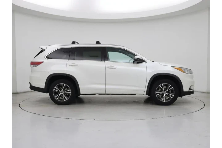 $23998 : Toyota Highlander 2016 XLE 4 image 7