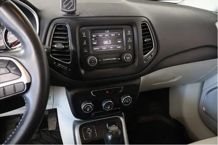$12781 : Jeep Compass 2018 Latitude 4 image 5