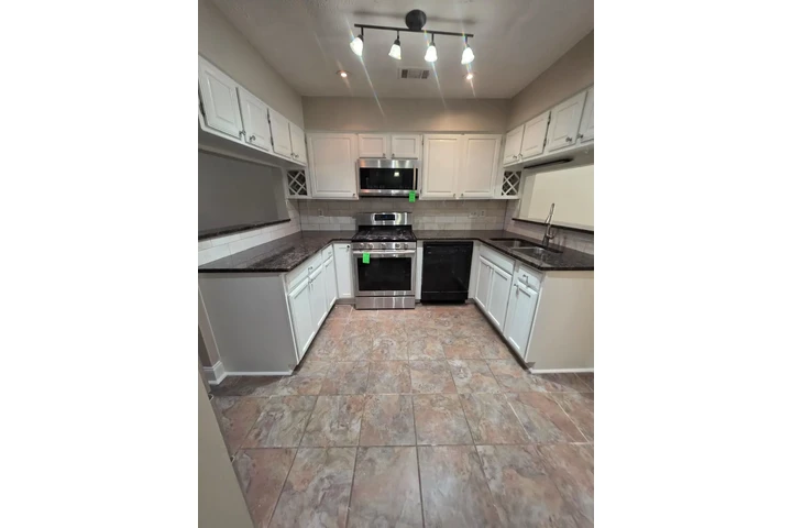 Mateos Remodeling LLC image 8