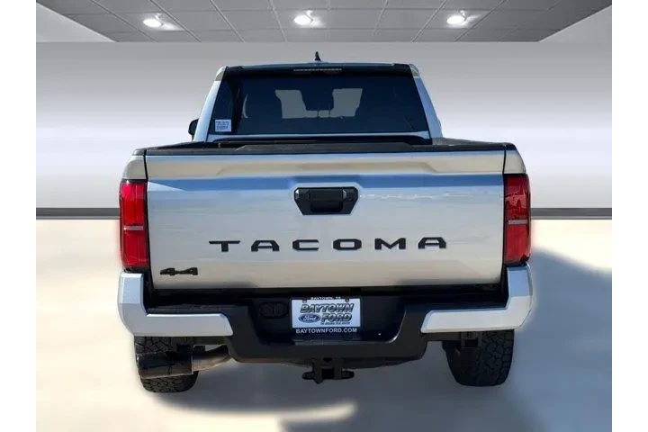 $35999 : Toyota Tacoma 2025 4x4 SR5 4 image 10